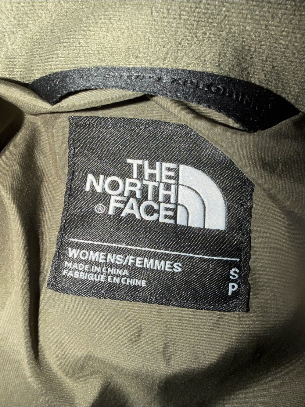 The North Face Women's City Breeze Rain Parka — Olive - Picture 11 of 12